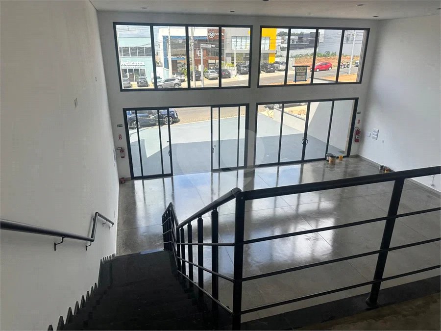 SALÃO COMERCIAL PARA ALUGAR – EXCELENTE LOCALIZAÇÃO! ?? Avenida Fábio Ferraz Bicudo ? Maravilhoso salão comercial com 290 m², ideal para empresas, lojas, serviços e diversos tipos de negócios. ?? Área: 290 m² ?? Aluguel: R$ 20.000,00/mês ?? Entre em contato para mais informações e agende uma