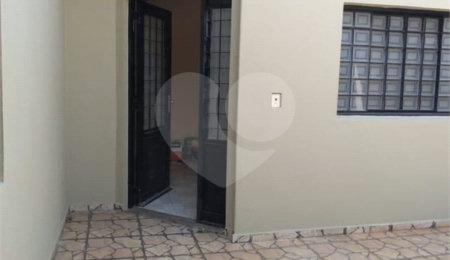 Casa à venda com 3 quartos, sendo 1 suíte,  em Jardim Cruzeiro do Sul, São Carlos, SP
