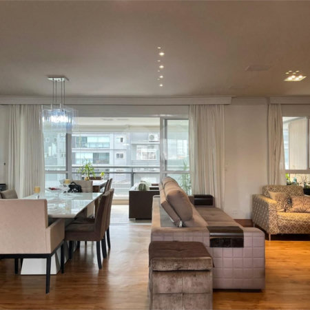 Apartamento á venda com 200m² - Bosque da Saúde