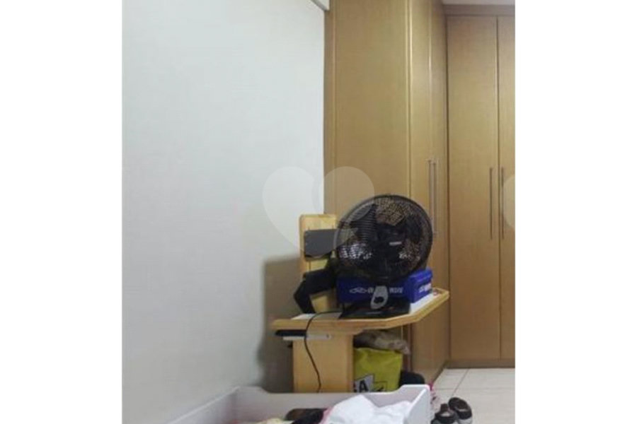 2 quartos e vaga de garagem