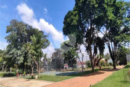 Indaiatuba - Loteamento no Jardim Park Meraki - Excelente oportunidade! Lote espaçoso de 342,12m² disponível por apenas R$ 577.945,00 - Localizado em uma região privilegiada, com IPTU - R$ 300,23 e condomínio - R$ 862,83 - Além disso, sua localização é extremamente conveniente, a apenas 2 minutos