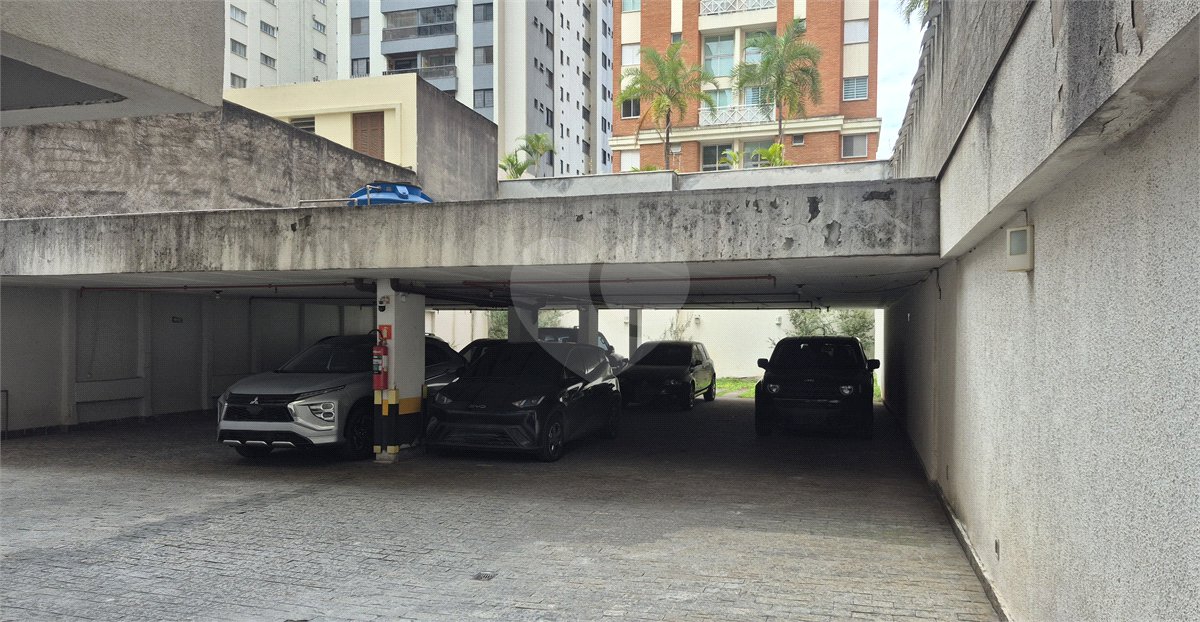 Sala comercial para venda ou locação na Brig.ís Antônio entre Paulista e Parque do Ibirapuera, 70 m², duas vagas de garagem