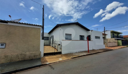 Casa à venda com 2 quartos em Vila Lutfalla, São Carlos, SP