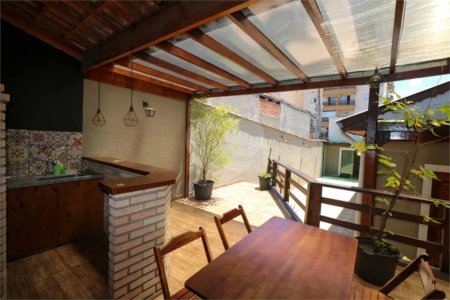 Casa à Venda em São Caetano do Sul com 188 m², 2 Vagas e Churrasqueira.