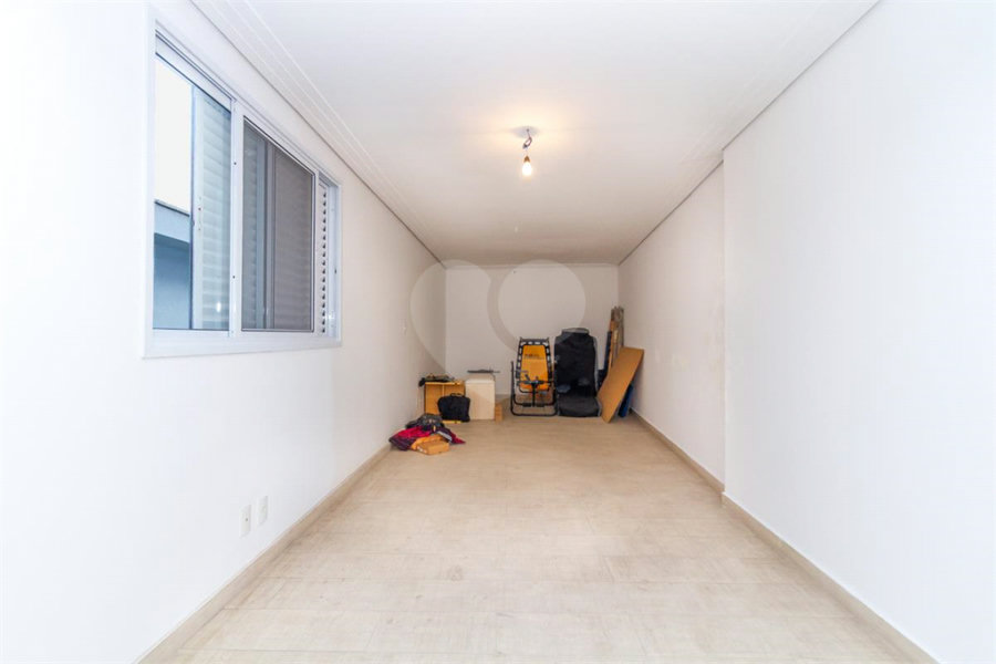 Casa Sobrado à venda com 342 m², 3 dormitórios, sendo 2 suítes, 4 vagas na Vila Mariana - São Paulo.