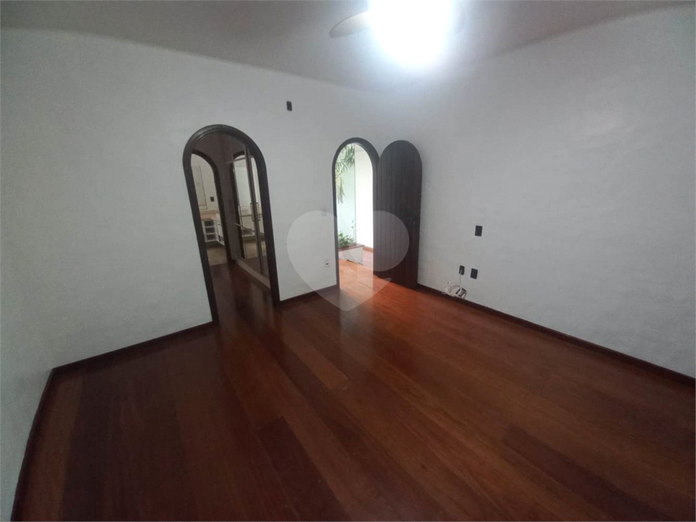 Casa térrea no Condomínio Faber I.