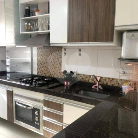 Apartamento no Condomínio Spazio Monte Royal .