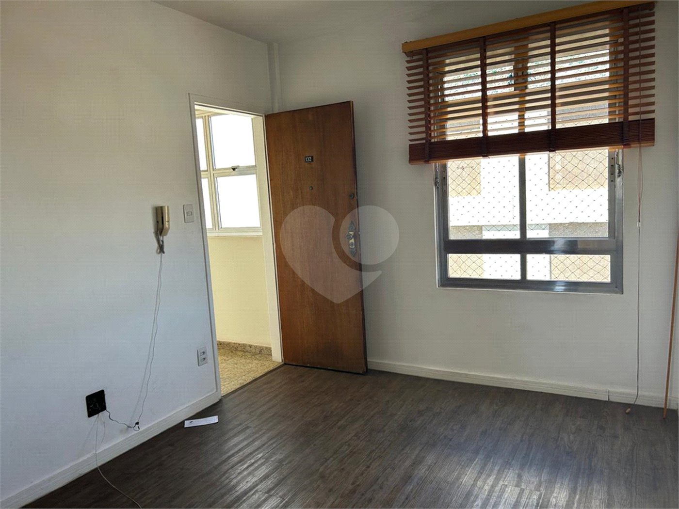 Onde o sossego encontra a praticidade: Seu novo refúgio no Planalto Paulista!Andar alto,vista privilegiada, 2 dormitorios,1 sala,cozinha e banheiro,SEM VAGA.