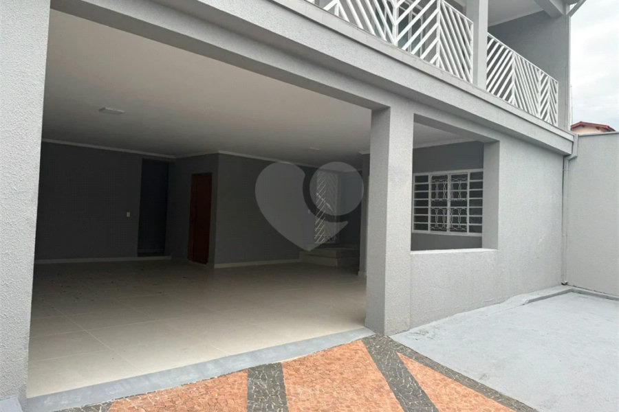 Casa à venda no Bairro Nova Piracicaba Casa à venda 3 dormitórios, 304m2 - Bairro Nova Piracicaba - Piracicaba, SP Casa à venda 3 dormitórios, 304m2 - Bairro Nova Piracicaba - Piracicaba, SP