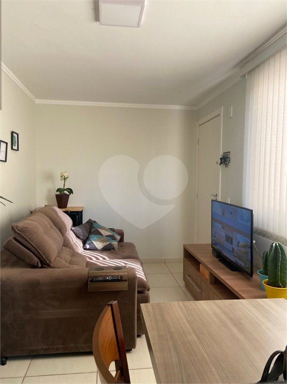 Apartamento no Condomínio Monte Olimpo.