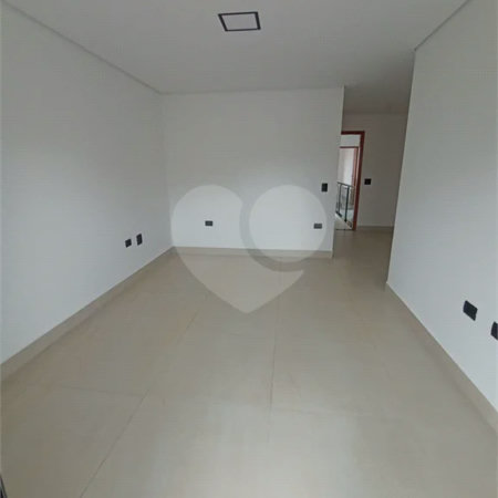 Casa com 155m² , 3 dormitórios , sendo 1 suíte , 4 vagas , à venda no Parque das Nações em Santo André.