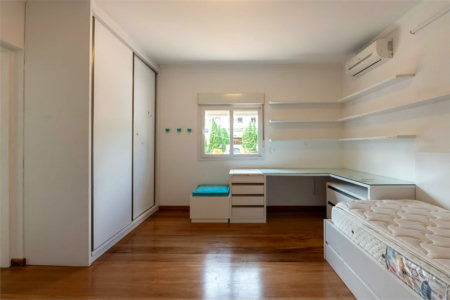 Casa à venda com 6 quartos, sendo 4 suítes,  em Morumbi, São Paulo, SP