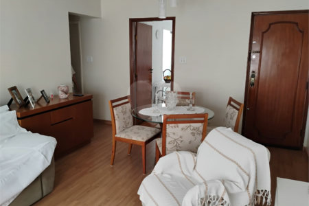 Vende-se apartamento no Jardim Aeroporto com 03 dormitórios