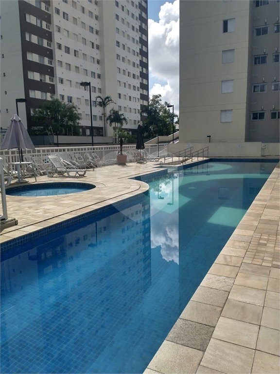 Apto no Cambuci de 55m2, com 2 dorms, 2 banheiros, 1 suíte, 1 vaga. Estuda permuta.