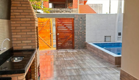 Casa à venda com 2 quartos, sendo 1 suíte, em Loty, Itanhaém, SP