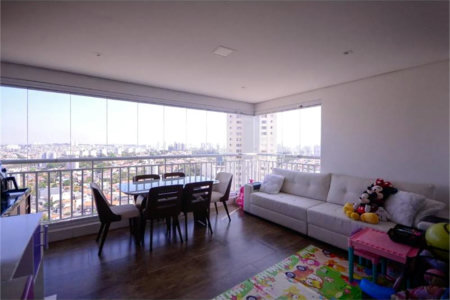 Apartamento de 96m2 na Saúde com 2 dorms, 1 suíte, 2 banheiros, 2 vagas. Estuda permuta.