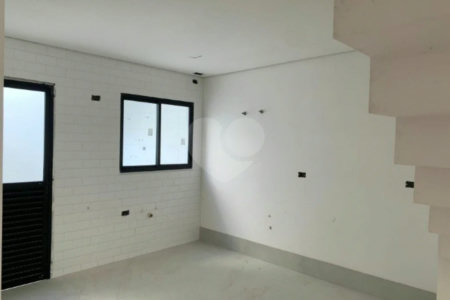 Sobrado novo , com 230m² , 3 suítes , 4 vagas de garagem , à venda no Jardim Bela Vista , em Santo André.