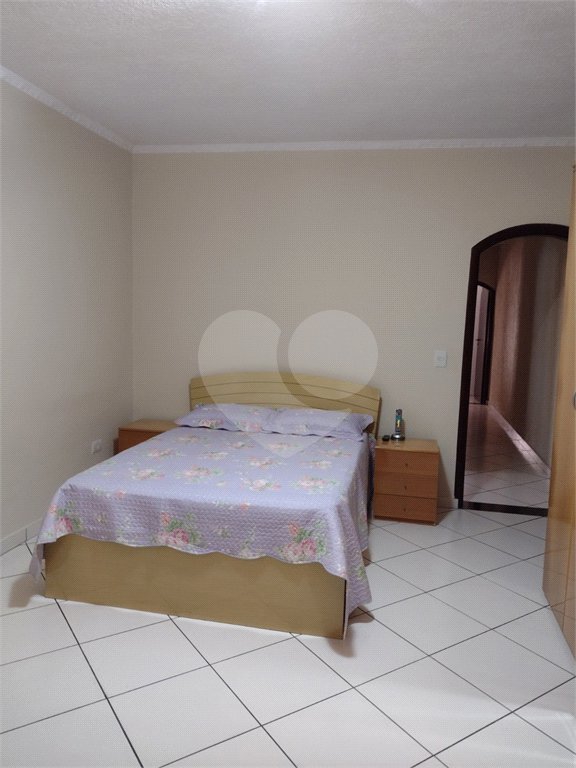 Casa com 180m² , 3 dormitórios , sendo 1 suíte , 2 vagas , à venda em Itaquera