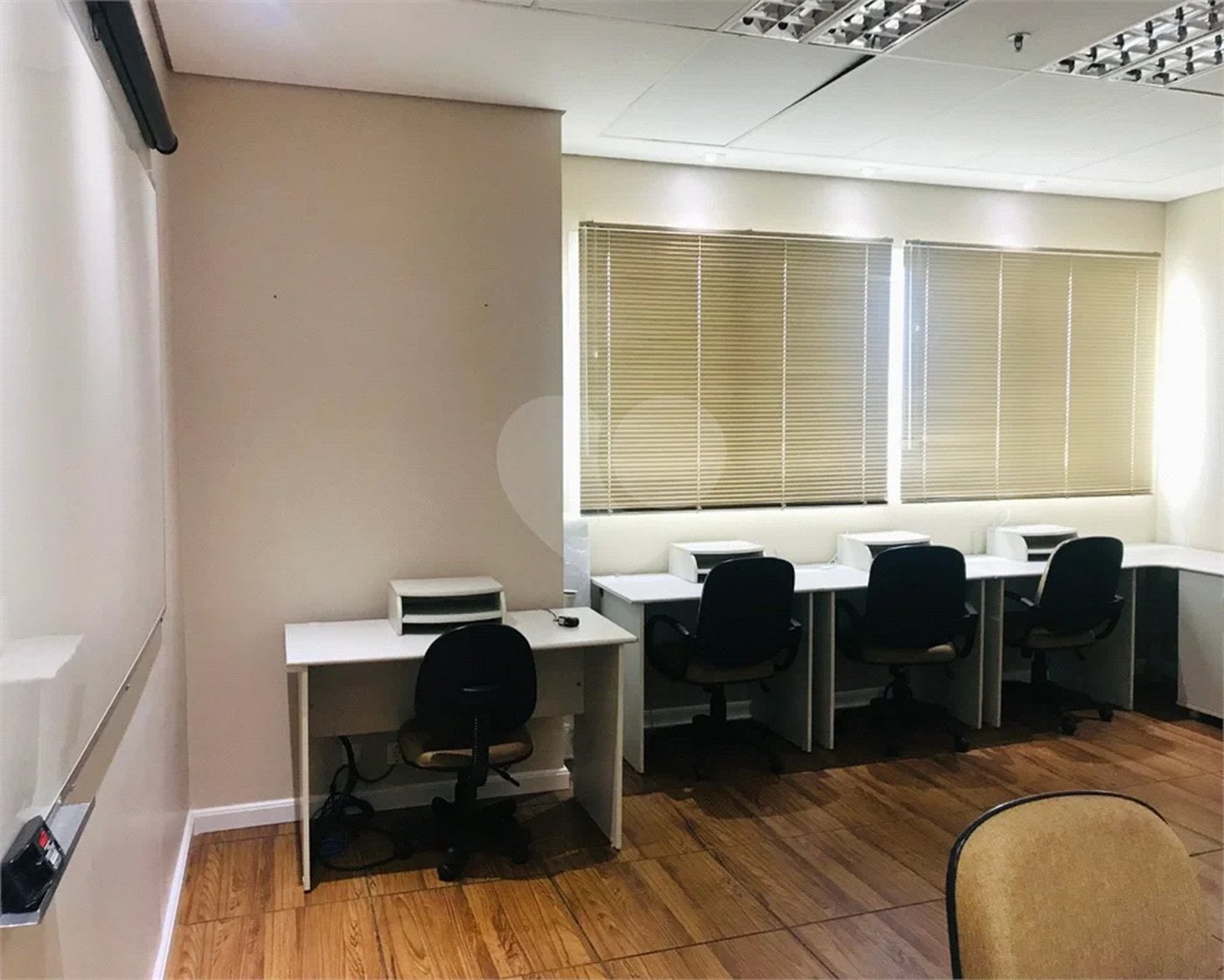 OPORTUNIDADE DOMO BUSINESS - MOBILIADA E PRONTA P/ USO!