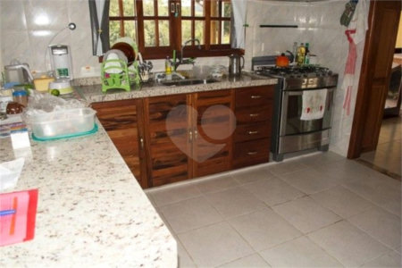 Sítio à Venda Natividade da Serra c/ 2.291,56m² Area Const. e 271.000,00m² Área Total