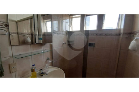 Apartamento - Bom Retiro - 3 dormitórios - 1 banheiro - 1 sala - 1 cozinha