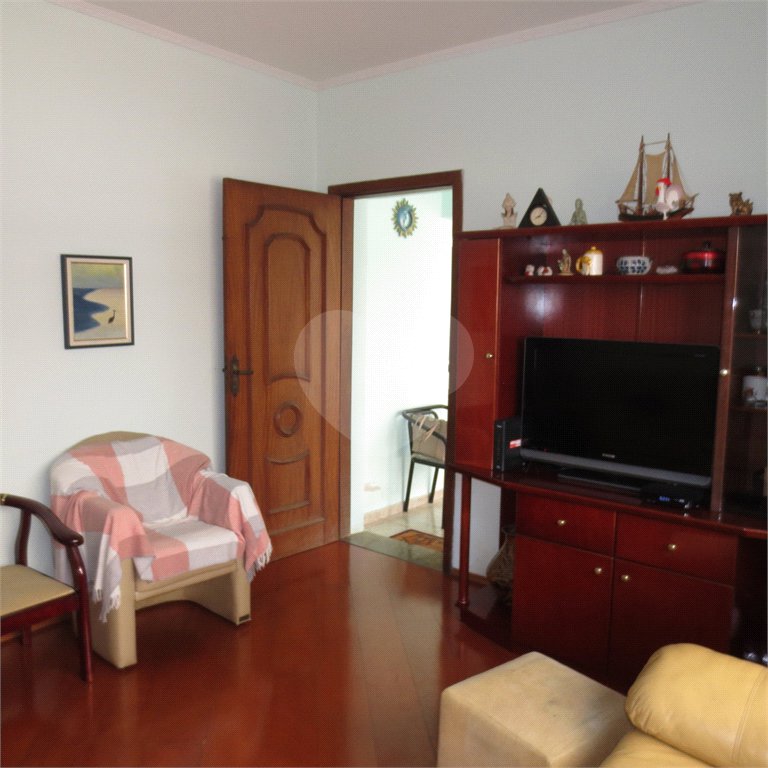 Casa Térrea p/Modernização na Chácara Inglesa - Terreno 10 x 30 - 450 m. metrô Pça da Árvore