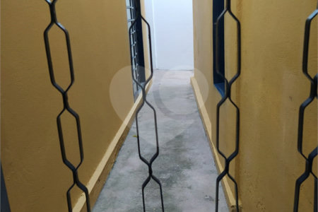 Casa térrea para venda ou locação no bairro Vila Costa do Sol.
