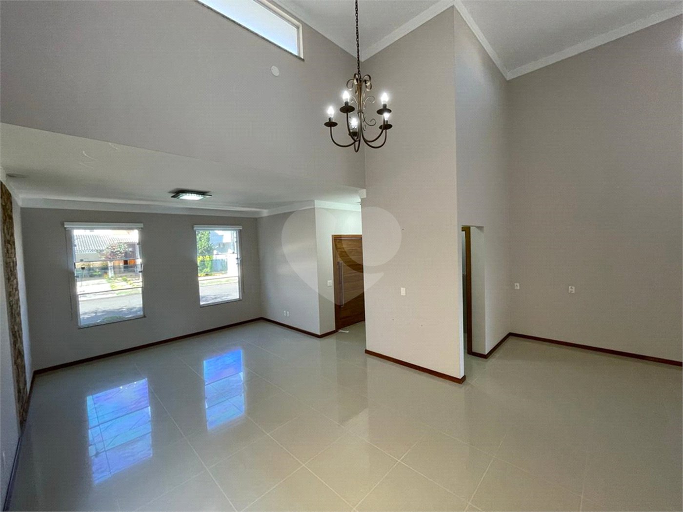 Casa de alto padrão, térrea no condomínio fechado Damha I em São Carlos.