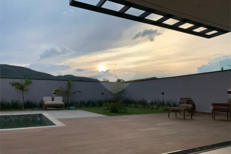 Casa à venda com 4 suítes no condomínio Brisas Jundiaí, Jundiaí - SP