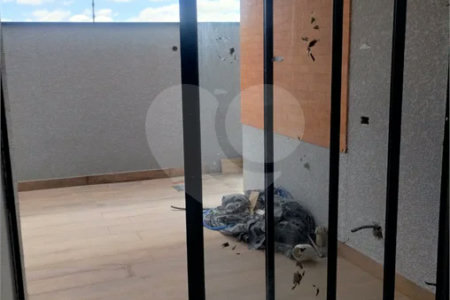 Casa em Atibaia com 3 dormitórios (1 suíte), sala 2 ambientes, piscina, 2 vagas de garagem, aceita financiamento