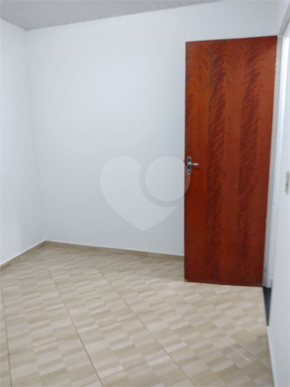 Casa térrea no Jardim Zavaglia.