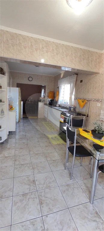 Casa a venda na cidade de São Pedro - SP.