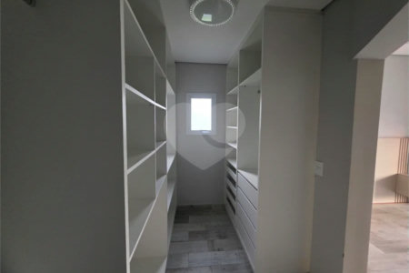 Casa à venda com 4 suítes no condomínio Residencial Jardim Primavera, Louveira - SP