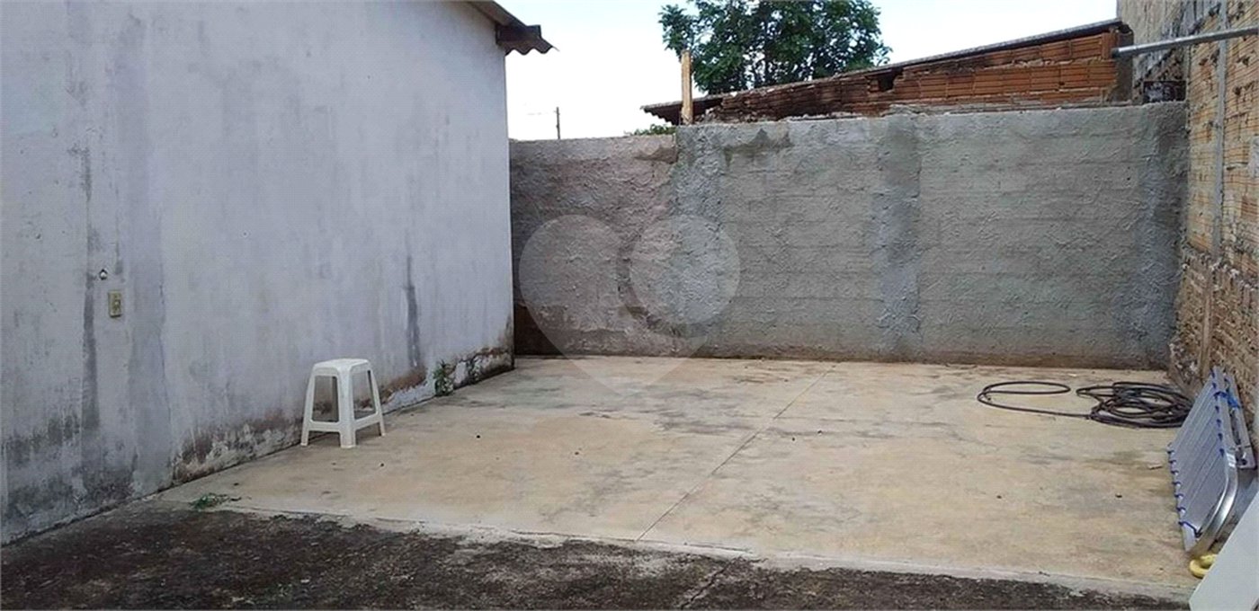 Casa térrea em Araraquara/SP.