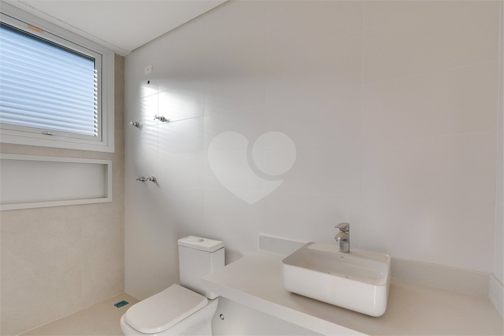 Casa à venda com 4 suítes no condomínio Vila Arese, São Paulo - SP