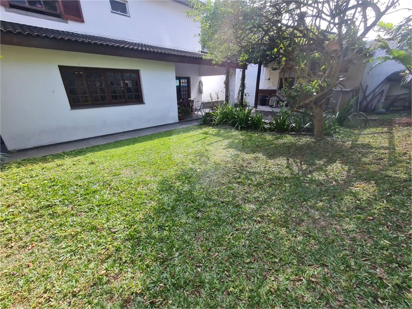 Sobrado à venda com 4 quartos, sendo 1 suíte, em Granja Julieta, São Paulo, SP