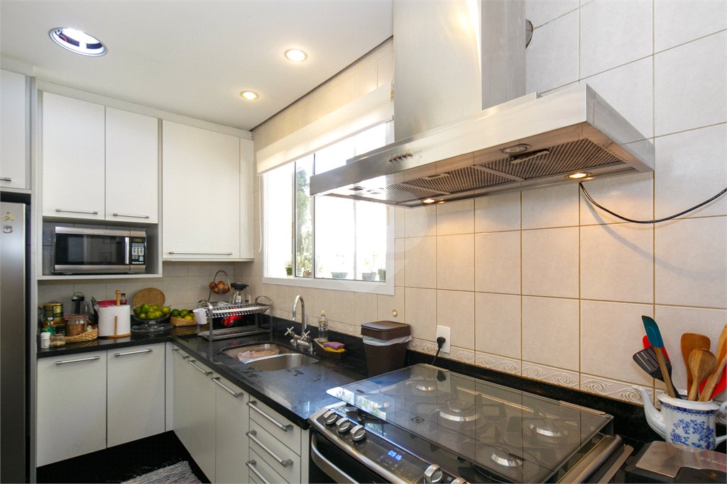 Casa à venda com 5 suítes no condomínio Villa Florida, São Paulo - SP
