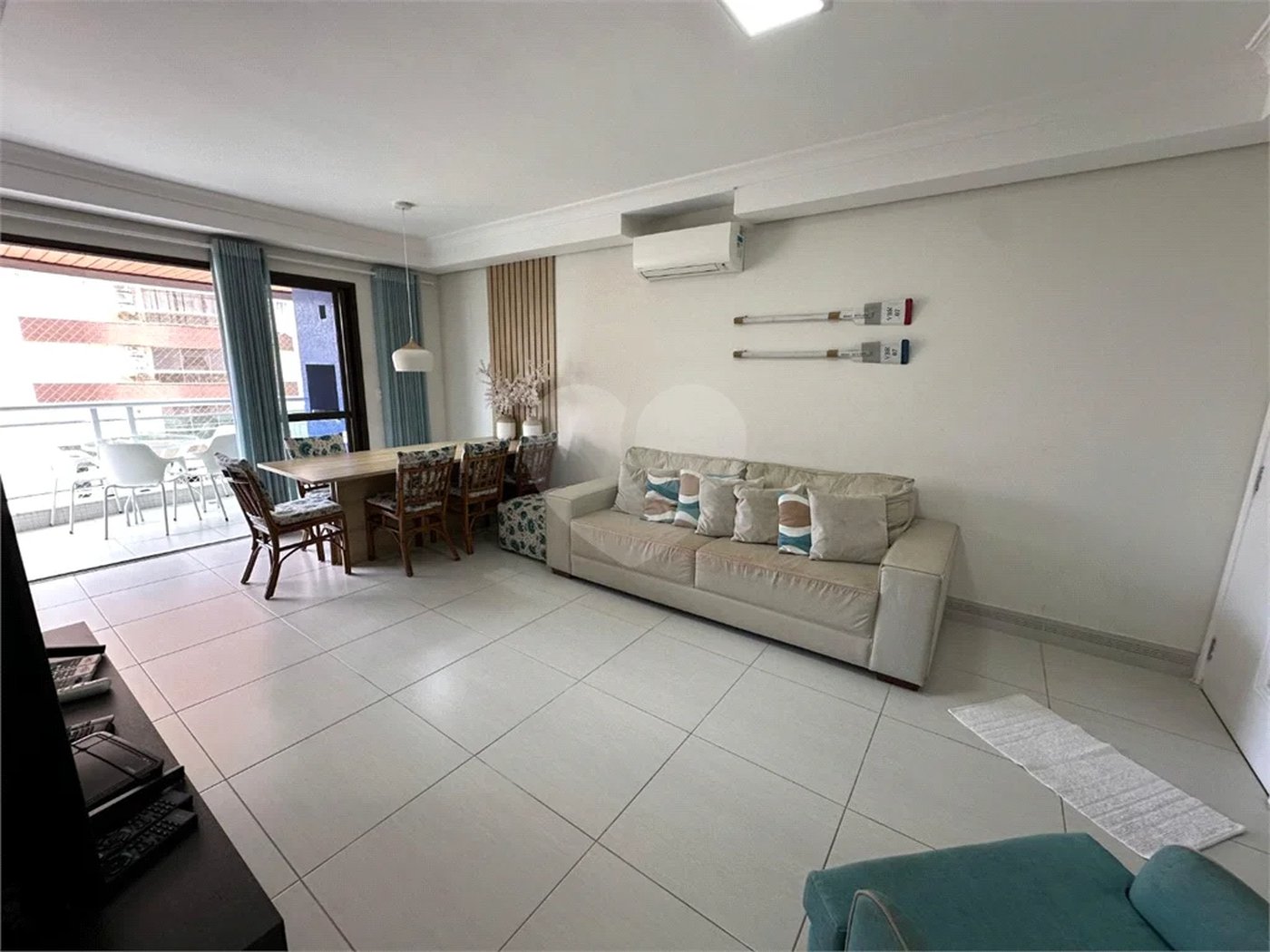 Apartamento à venda com 3 quartos, sendo 1 suíte, em Riviera de São Lourenço, Bertioga, SP