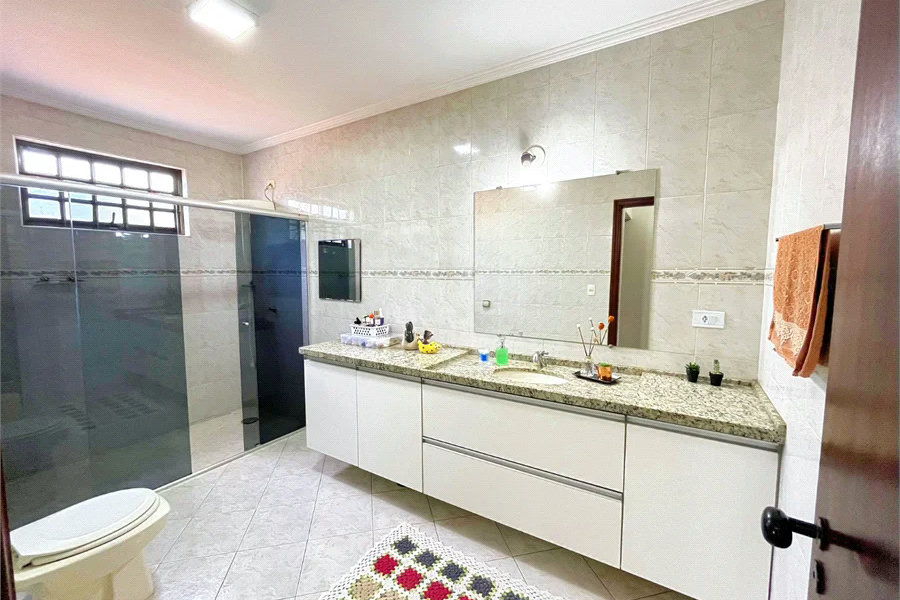 Casa à venda com 4 quartos, sendo 1 suíte,  em Loteamento Santa Rosa, Piracicaba, SP
