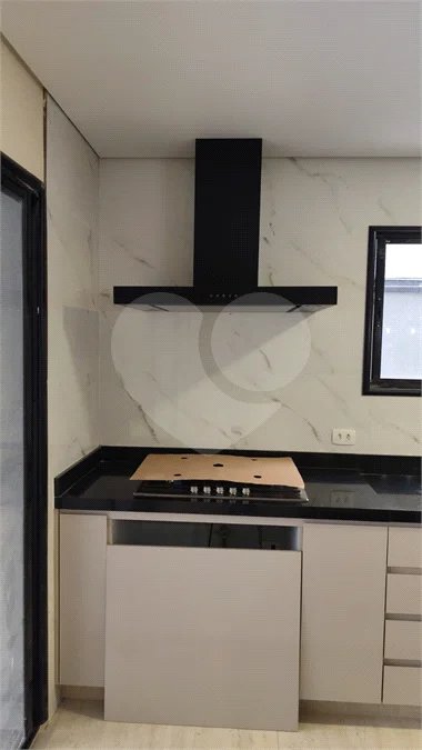 Casa com 3 suítes, piscina e área gourmet em terreno de 360m²
