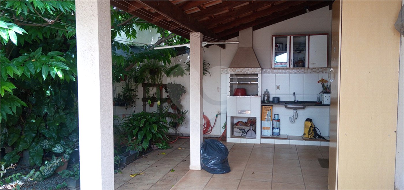 Casa a venda no Parque Fehr.