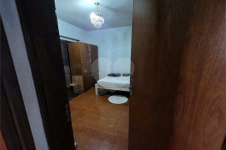 Casa térrea, 2 dormitórios com salão comercial Jd. Nova São Carlos