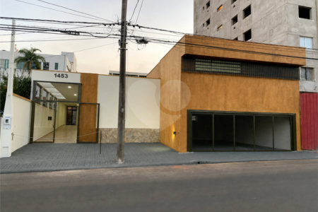 Imóvel Comercial á venda em São Carlos, rua São Sebastião.