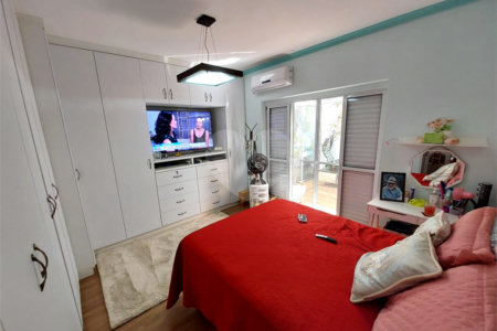 Casa residencial com ponto comercial a venda no Centro