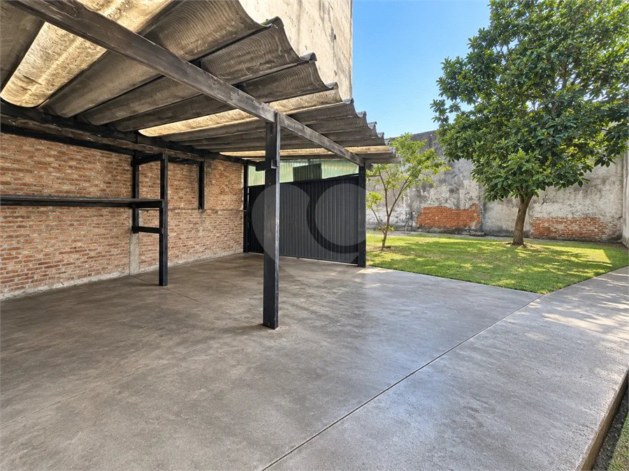 Galpão comercial/industrial com 627 m² no Bairro Planalto, em São Bernardo do Campo, próximo à Via Anchieta, com piso fabril, escritórios e mezanino.