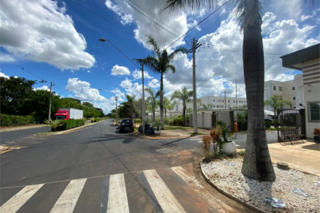 Apartamento no Condomínio Residencial Monte Everest