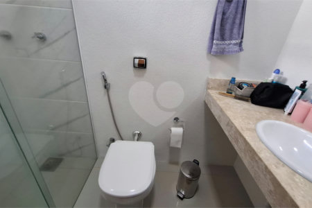 Casa Térrea de Alto Padrão à Venda – Próxima ao Shopping