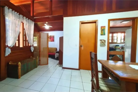 Casa a Venda no Condomínio São Joaquim em Vinhedo/SP