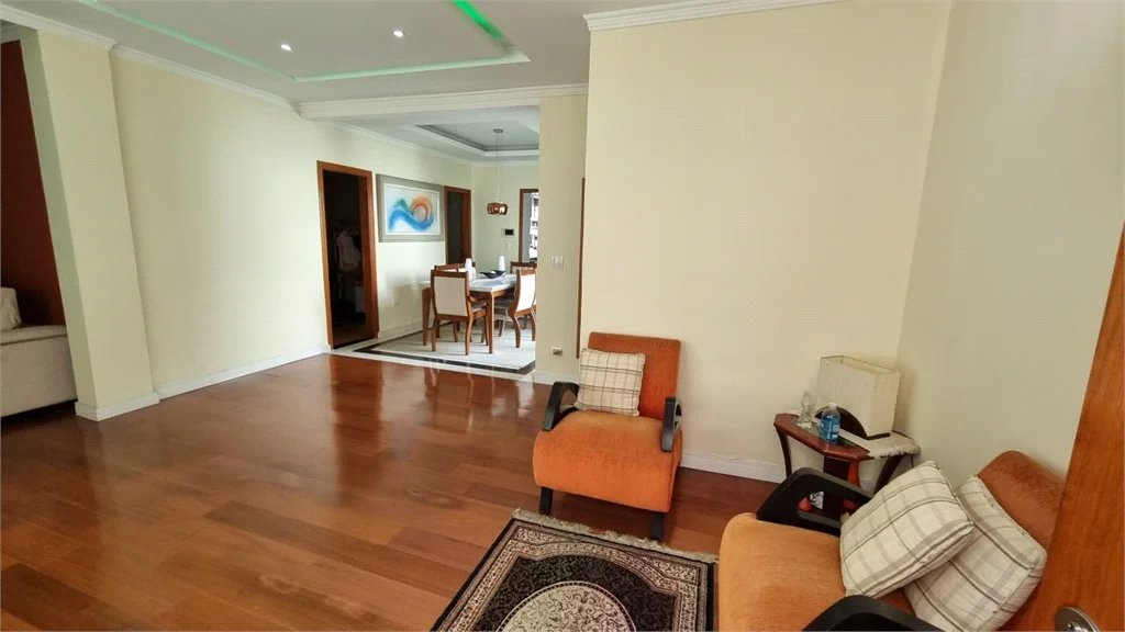 Casa à venda com 3 suítes em Jardim Trussardi, São Paulo, SP