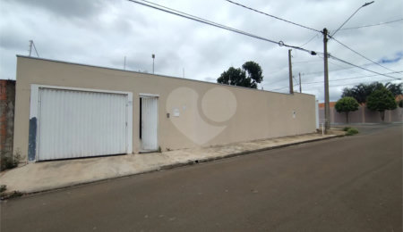 Casa à venda com 3 quartos, sendo 1 suíte, em Jardim Embaré, São Carlos, SP